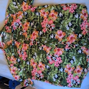 Men's woven xl Disney/modern mickey Hawaiian button down shirt